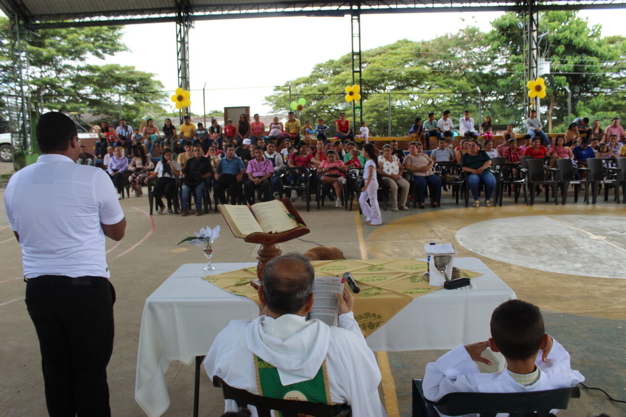 a) Día de la Mujer<br><br/>b) Día del Niño<br><br/>c) Día de la Familia<br><br/>d) Halloween<br><br/>e) Regalos de Navidad